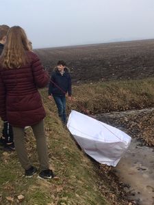 Wie is de Mol
Vaart onze gevouwen boot ook echt?